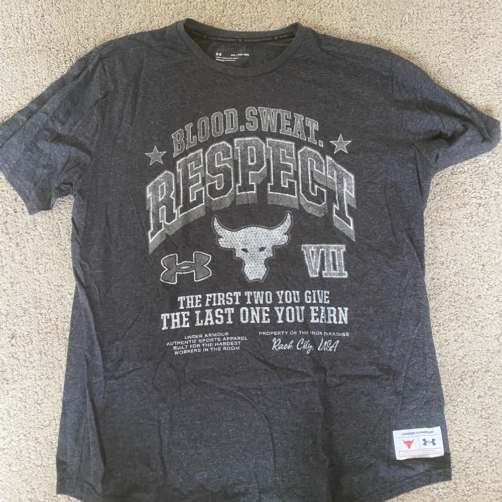 THE ROCK Under Armour Black Short Sleeve Tee with Bold Graphic